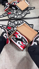 Tênis Jordan Preto Vermelho-LUXO