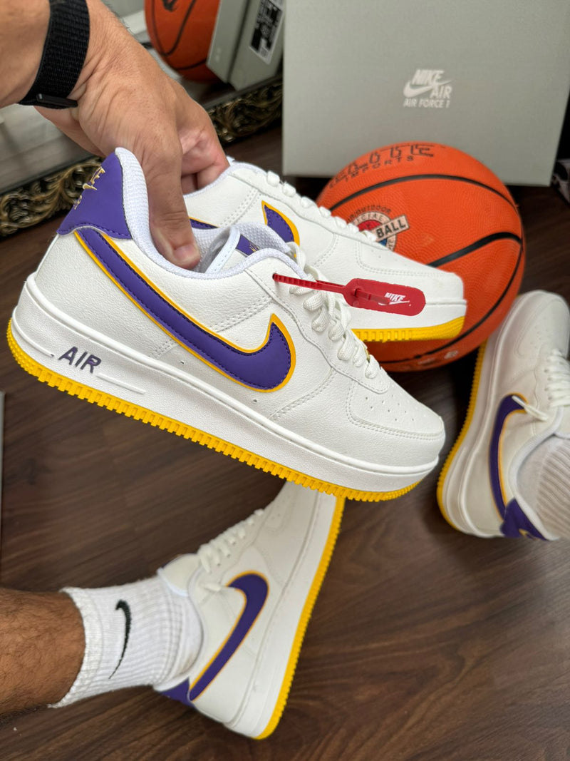 AIR FORCE ON LAKERS