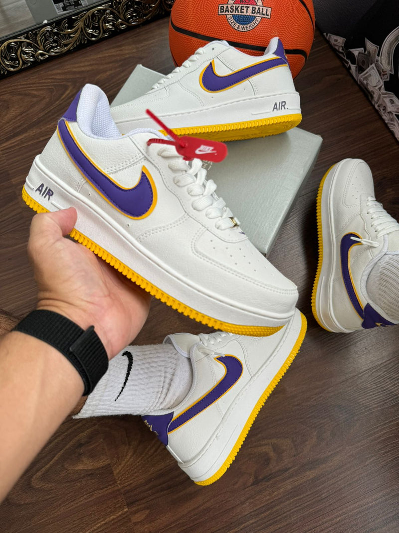 AIR FORCE ON LAKERS