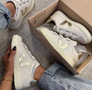 Tênis Casual Feminino  Velcro -Bege Dourado LUXO