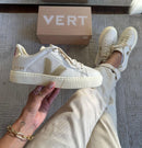 Tênis Casual Feminino  Cadarço-Bege Dourado LUXO