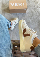 Tênis Casual Feminino Cadarço Marrom-LUXO