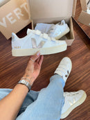 Tênis Casual Feminino  Velcro Prata-LUXO