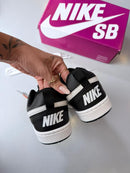 Court Borough Low Preto Branco